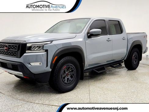 Used 2022 Nissan Frontier Pro-X w/ Technology Package image 1