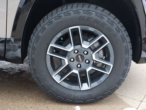 New 2026 GMC Terrain AT4 w/ Convenience Package III AWD/4WD image 19