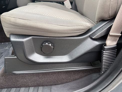 Used 2017 Ford F150 XLT image 7