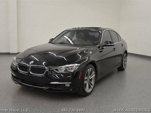 Used 2016 BMW 328i Sedan w/ Premium Package image 2