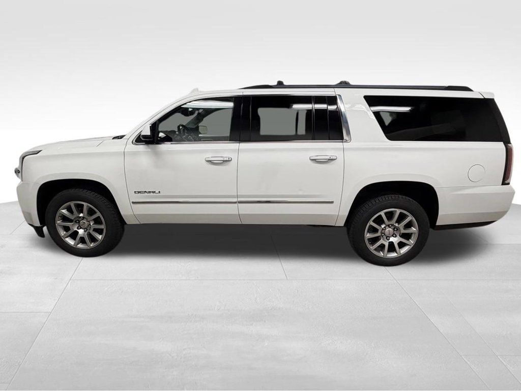 Certified 2020 GMC Yukon XL Denali w/ Open Road Package AWD/4WD image 5