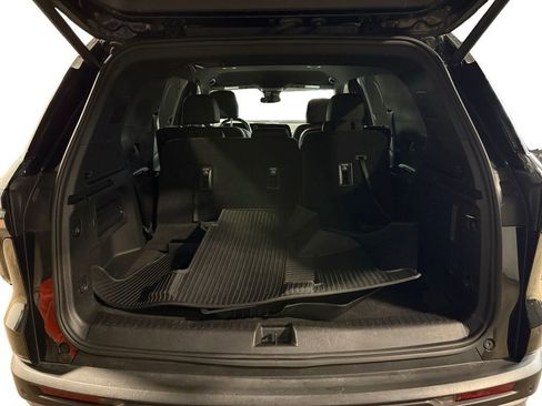 Used 2025 Chevrolet Traverse LT w/ Enhanced Driving Package AWD/4WD image 20