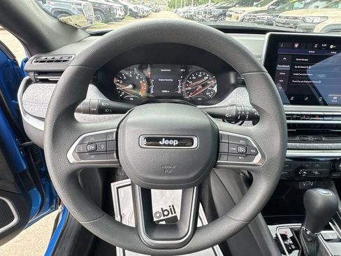 Used 2024 Jeep Compass Sport AWD/4WD image 14
