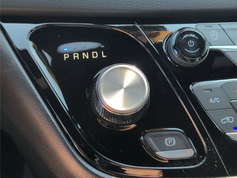 New 2027 Chrysler Pacifica LX FWD image 24