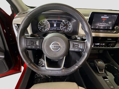 Used 2021 Nissan Rogue SV w/ Premium Package FWD image 13