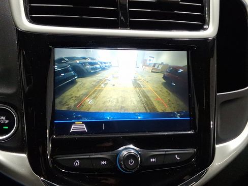 Used 2018 Chevrolet Sonic LT w/ Convenience Package image 17