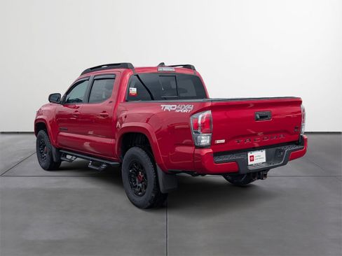 Used 2022 Toyota Tacoma TRD Sport w/ Technology Package image 4