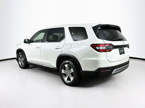 Used 2023 Honda Pilot EX-L image 5