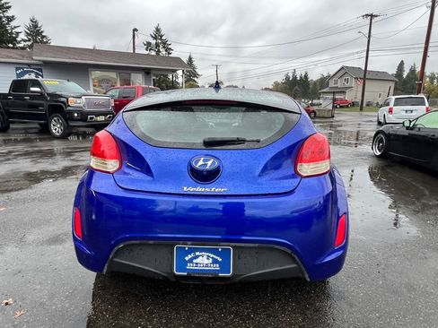 Used 2014 Hyundai Veloster image 7