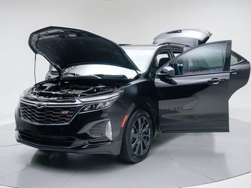 Used 2022 Chevrolet Equinox RS FWD image 17
