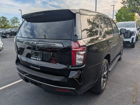 Used 2022 Chevrolet Tahoe Z71 w/ Luxury Package AWD/4WD image 8