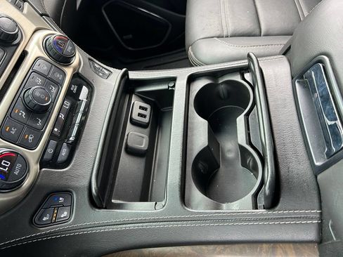 Used 2018 GMC Yukon Denali w/ Open Road Package AWD/4WD image 40