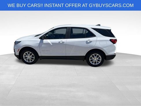 Used 2024 Chevrolet Equinox LS AWD/4WD image 3