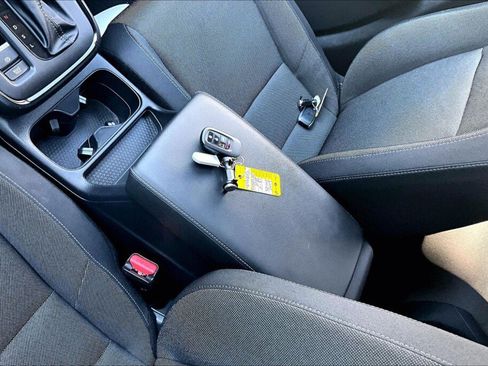 Used 2025 Honda CR-V EX image 18