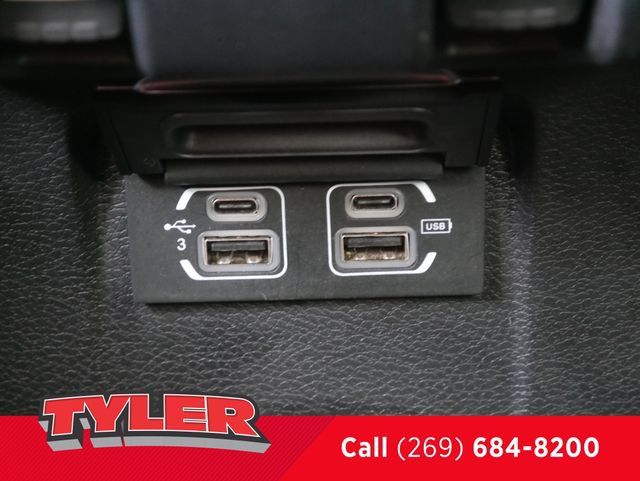 Used 2019 Jeep Wrangler Unlimited Rubicon w/ LED Lighting Group AWD/4WD image 43