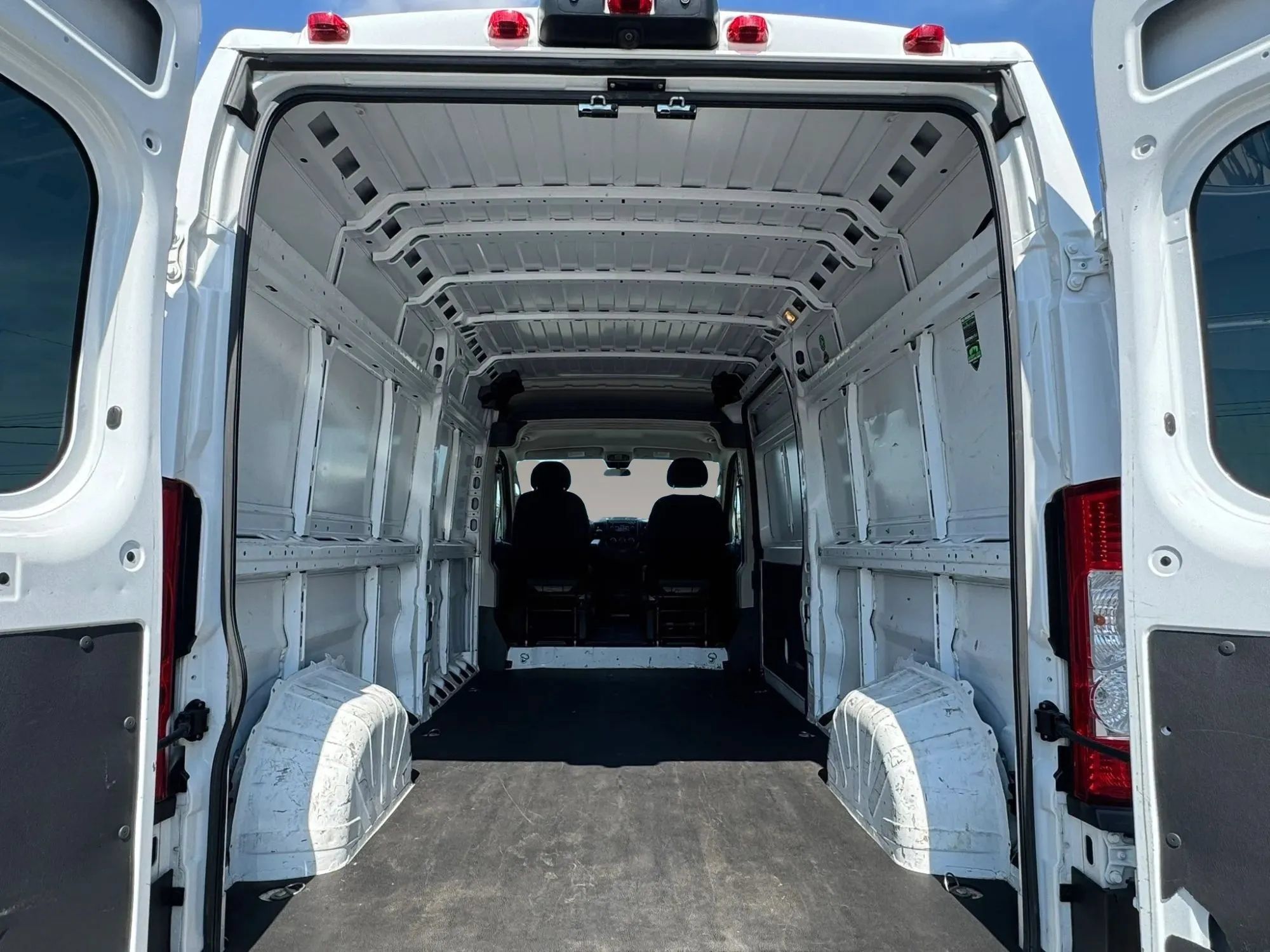 Used 2021 RAM ProMaster 2500 FWD image 11