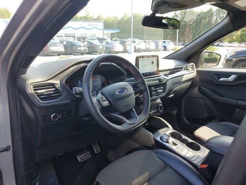 Used 2023 Ford Escape ST-Line FWD image 18