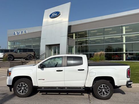 Used 2022 GMC Canyon AT4 w/ Trailering Package AWD/4WD image 3