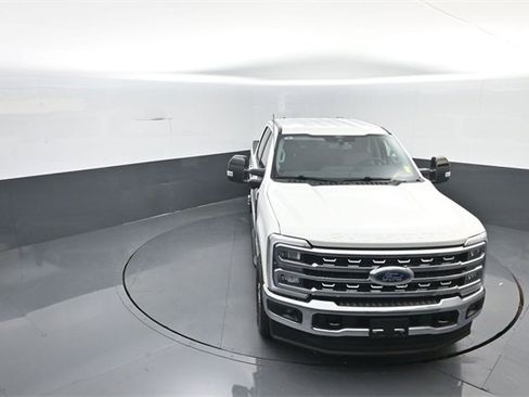 Used 2025 Ford F350 Lariat image 21