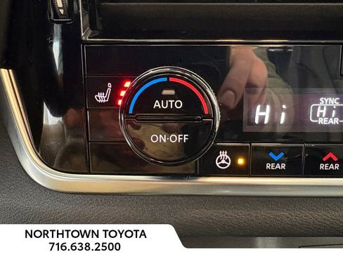 Used 2021 Nissan Rogue SL w/ Premium Package image 13