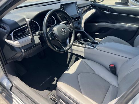 Used 2023 Toyota Camry XLE FWD image 5