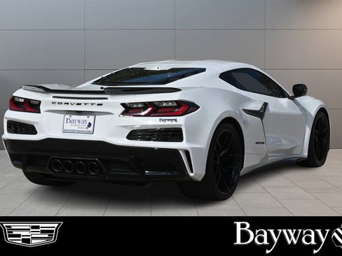 Used 2025 Chevrolet Corvette Z06 w/ Battery Protection Package image 5