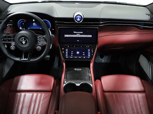 Used 2023 Maserati Grecale Modena image 26