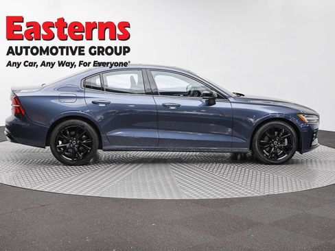 Used 2024 Volvo S60 B5 Core FWD image 4