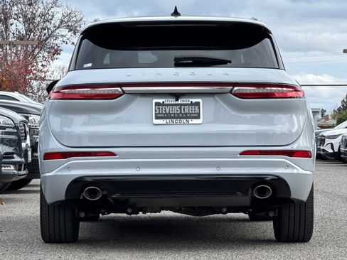 Used 2025 Lincoln Corsair Grand Touring w/ Equipment Group 302A image 5