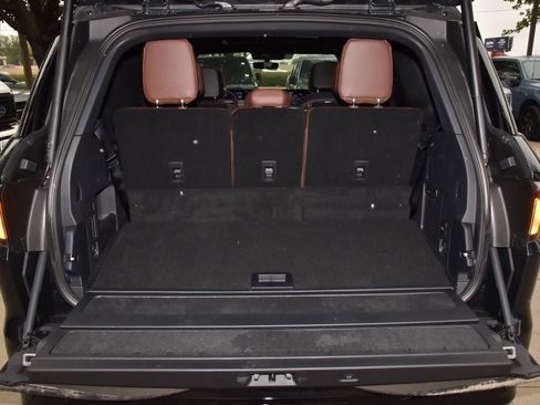 New 2026 Lincoln Navigator Reserve image 39