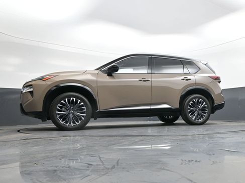 Used 2024 Nissan Rogue Platinum image 36