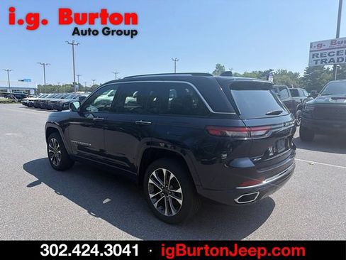 Used 2023 Jeep Grand Cherokee Overland w/ Luxury Tech Group IV AWD/4WD image 4
