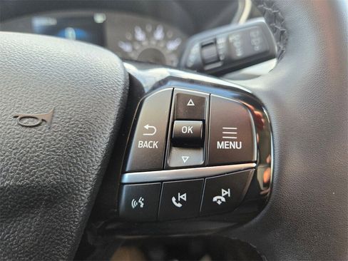 Used 2022 Ford Escape SE w/ SE Sport Appearance Package image 18