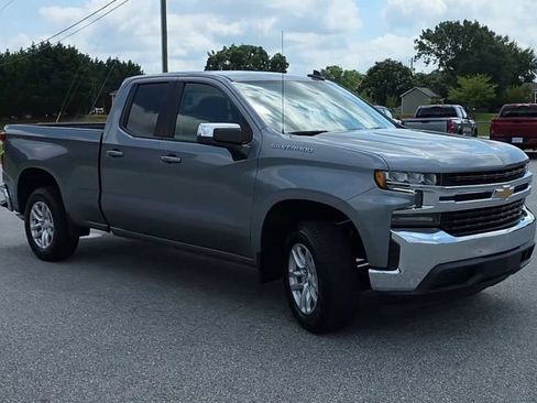 Used 2021 Chevrolet Silverado 1500 LT w/ Bed Protection Package RWD image 2