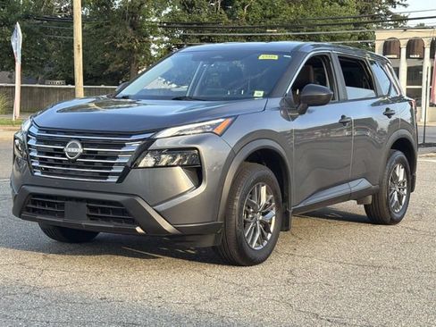 Used 2025 Nissan Rogue S AWD/4WD image 4