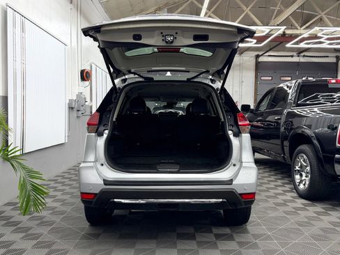 Used 2019 Nissan Rogue SL image 9