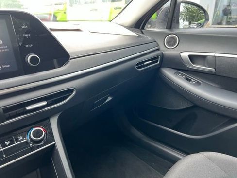 Used 2021 Hyundai Sonata SE FWD image 16