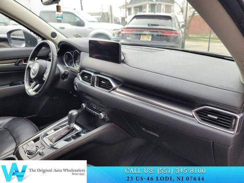 Used 2021 MAZDA CX-5 Carbon Edition image 17
