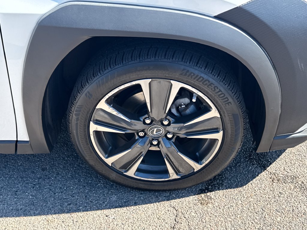 Used 2019 Lexus UX 200 w/ Accessory Package FWD image 42