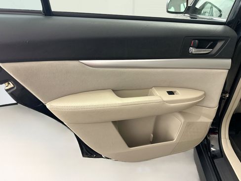 Used 2012 Subaru Outback 2.5i w/ Alloy Wheel Pkg image 25