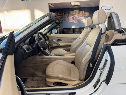 Used 2003 BMW Z4 2.5i image 15