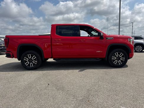 Used 2021 GMC Sierra 1500 AT4 w/ AT4 Premium Package AWD/4WD image 7