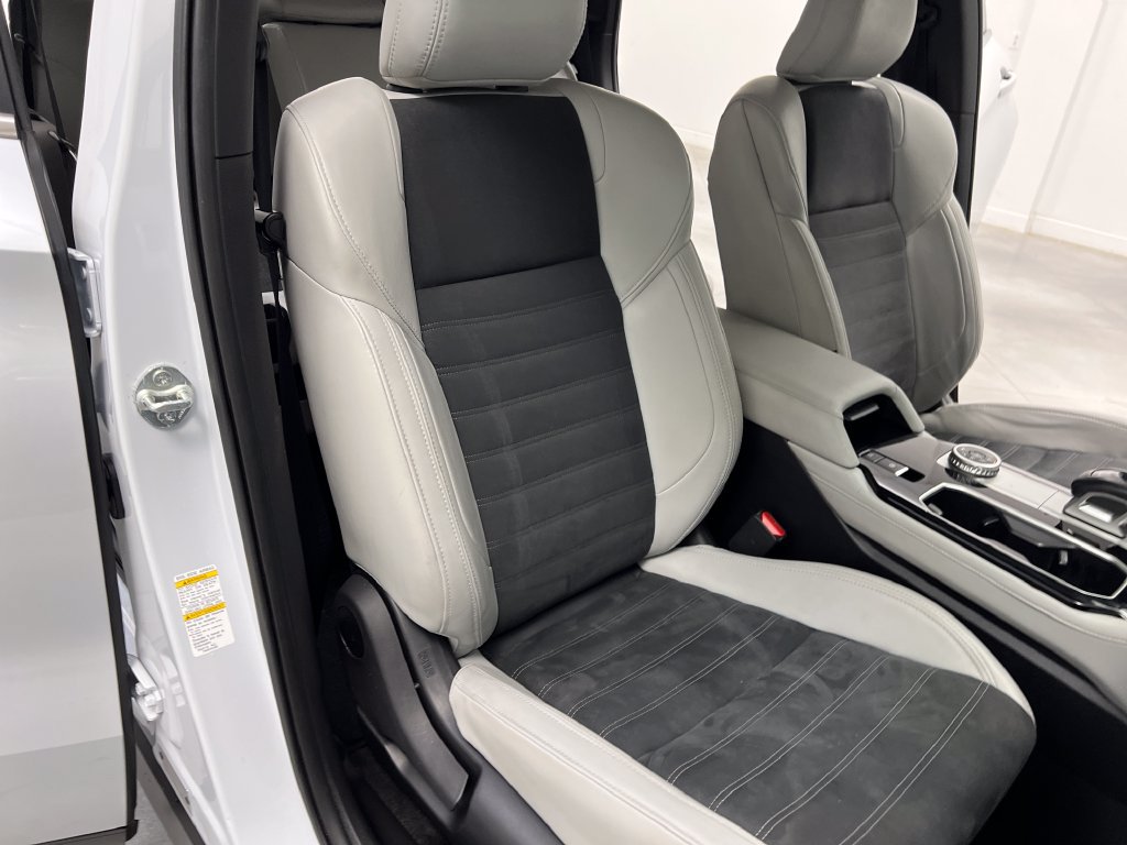 Used 2025 Mitsubishi Outlander SE AWD/4WD image 28