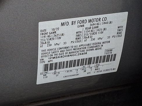 Used 2022 Ford Explorer XLT w/ Equipment Group 202A AWD/4WD image 27