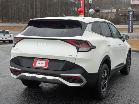 Used 2024 Kia Sportage LX image 5