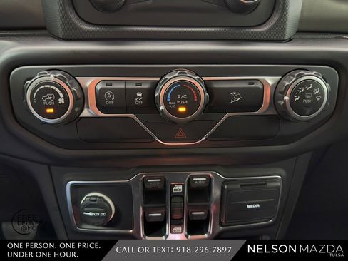 Used 2019 Jeep Wrangler Unlimited Sport S AWD/4WD image 30