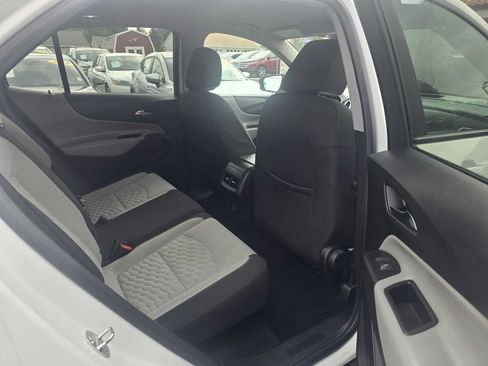 Used 2021 Chevrolet Equinox LS w/ LS Convenience Package AWD/4WD image 26