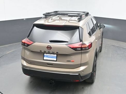 Used 2025 Nissan Rogue SV AWD/4WD image 39