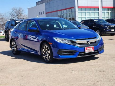 Used 2018 Honda Civic EX image 2