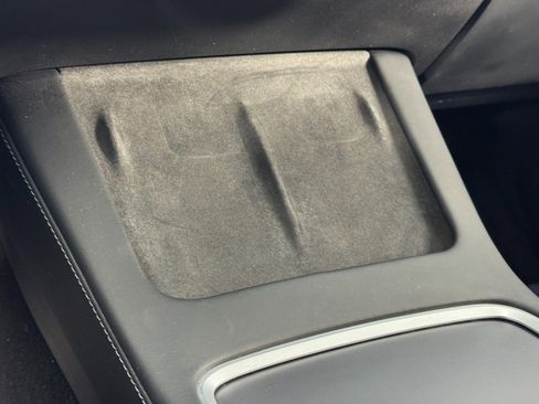 Used 2021 Tesla Model Y Performance image 38